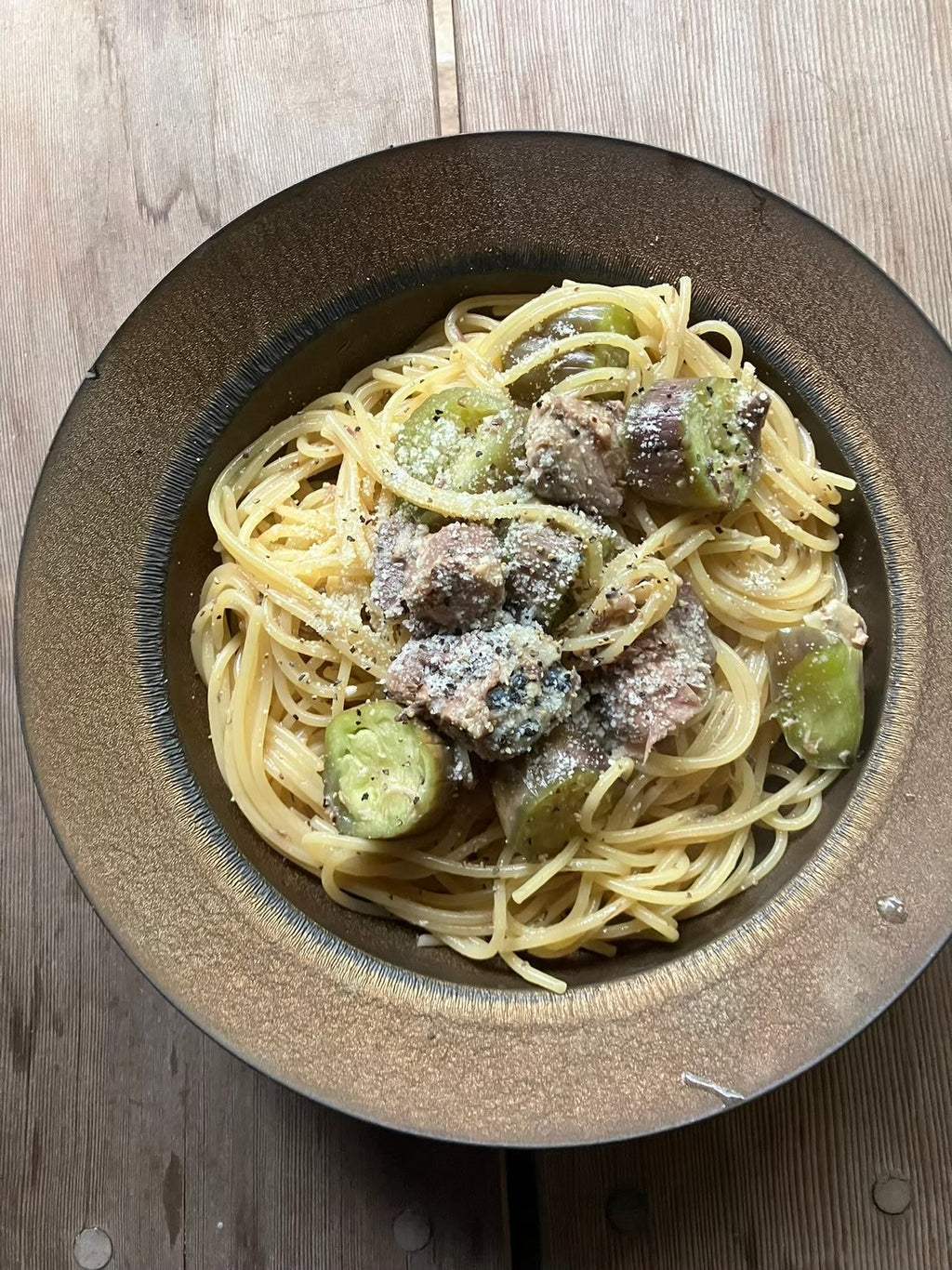 パスタ皿8寸 ブリンブリン