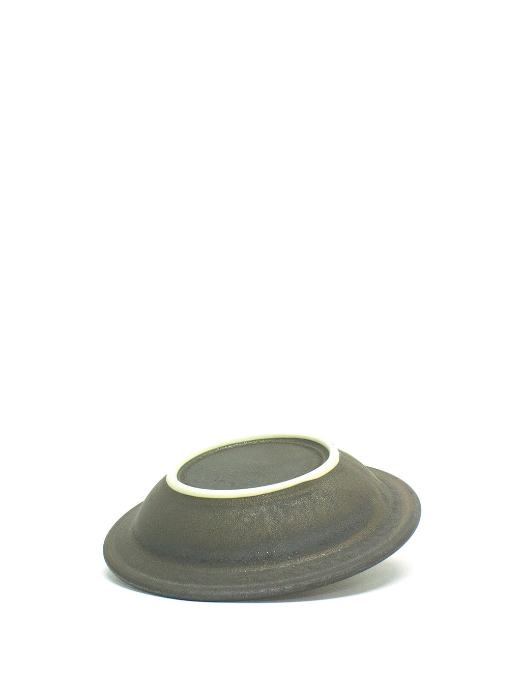 ベリー皿 黒陶金