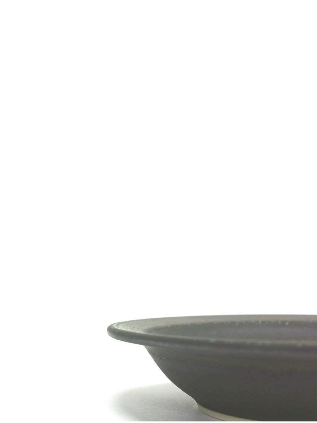 ベリー皿 黒陶金