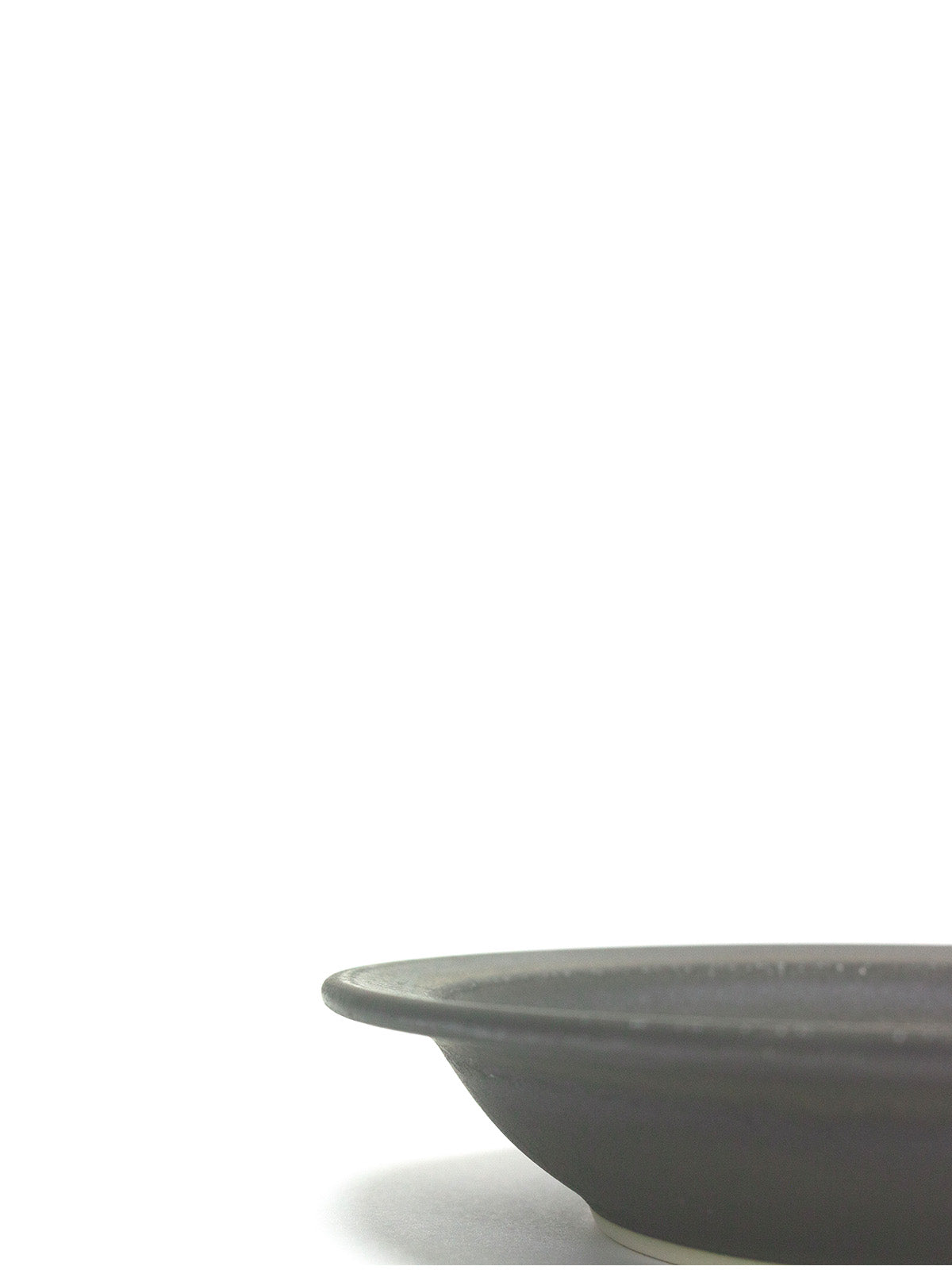 ベリー皿 黒陶金