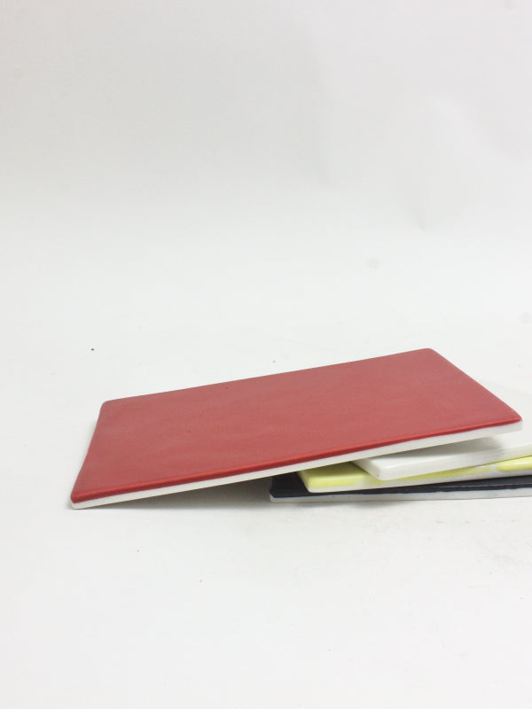 Ceramic plate, rose red