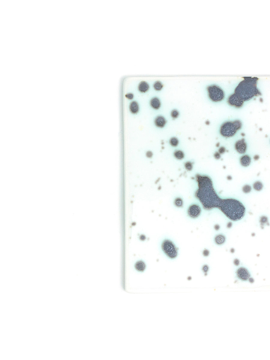 Ceramic plate with Lightful Milk design