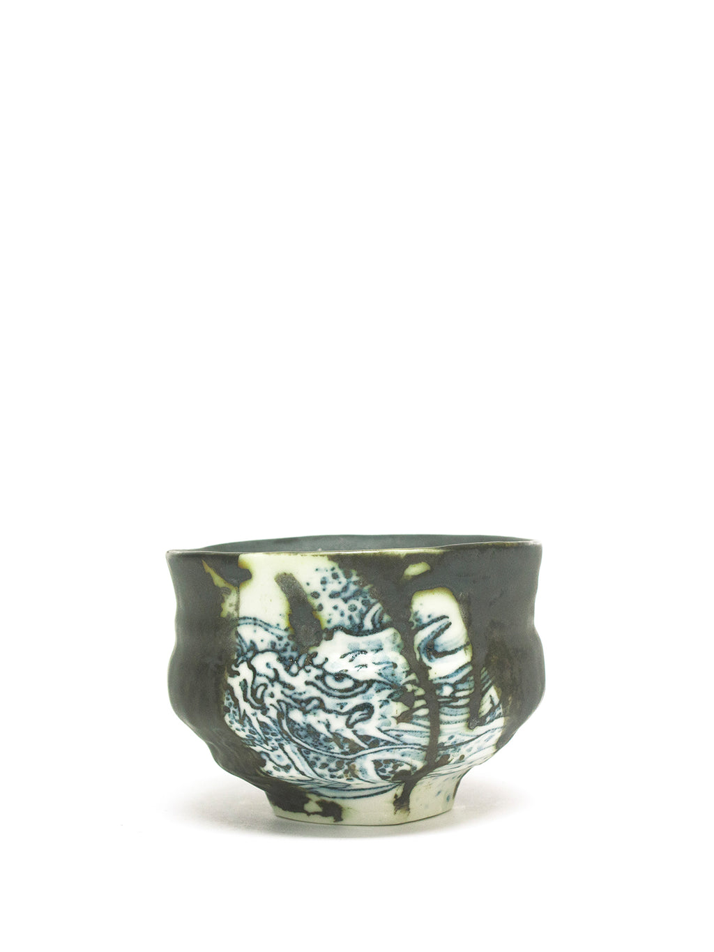 美漸龍黒織部瓷茶盌