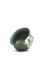 美漸龍黒織部瓷茶盌