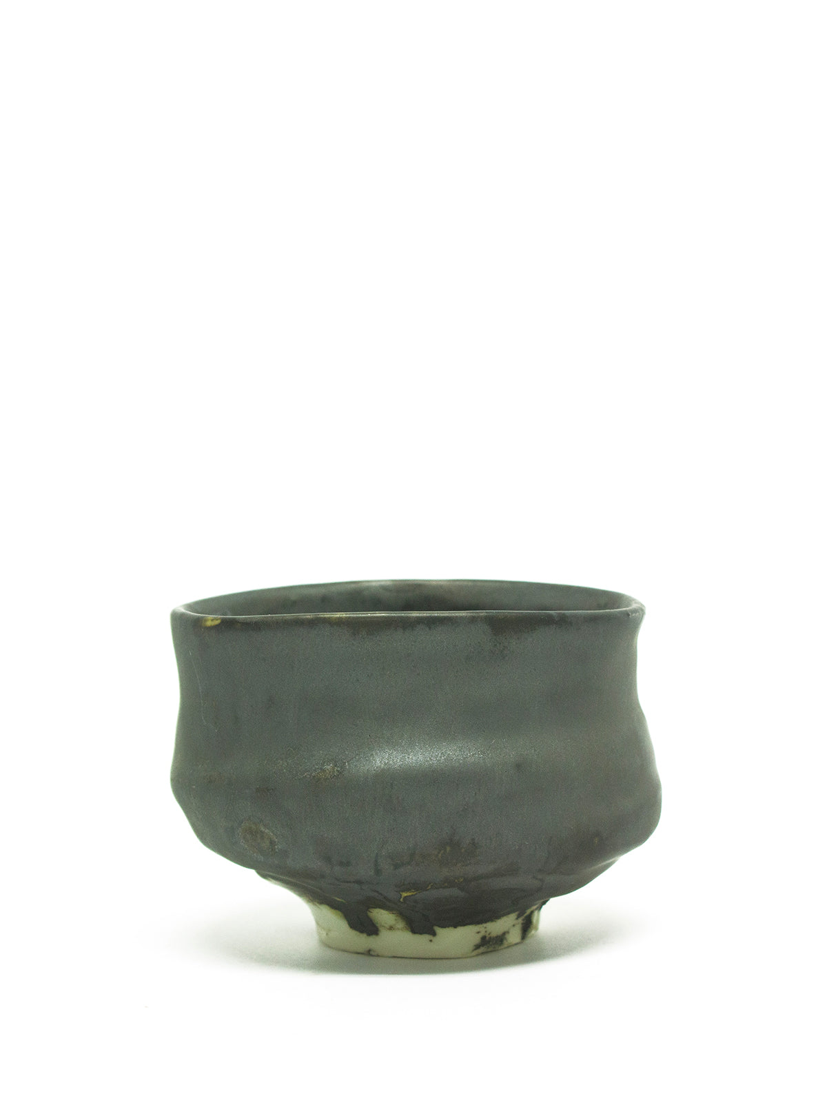 美漸龍黒織部瓷茶盌