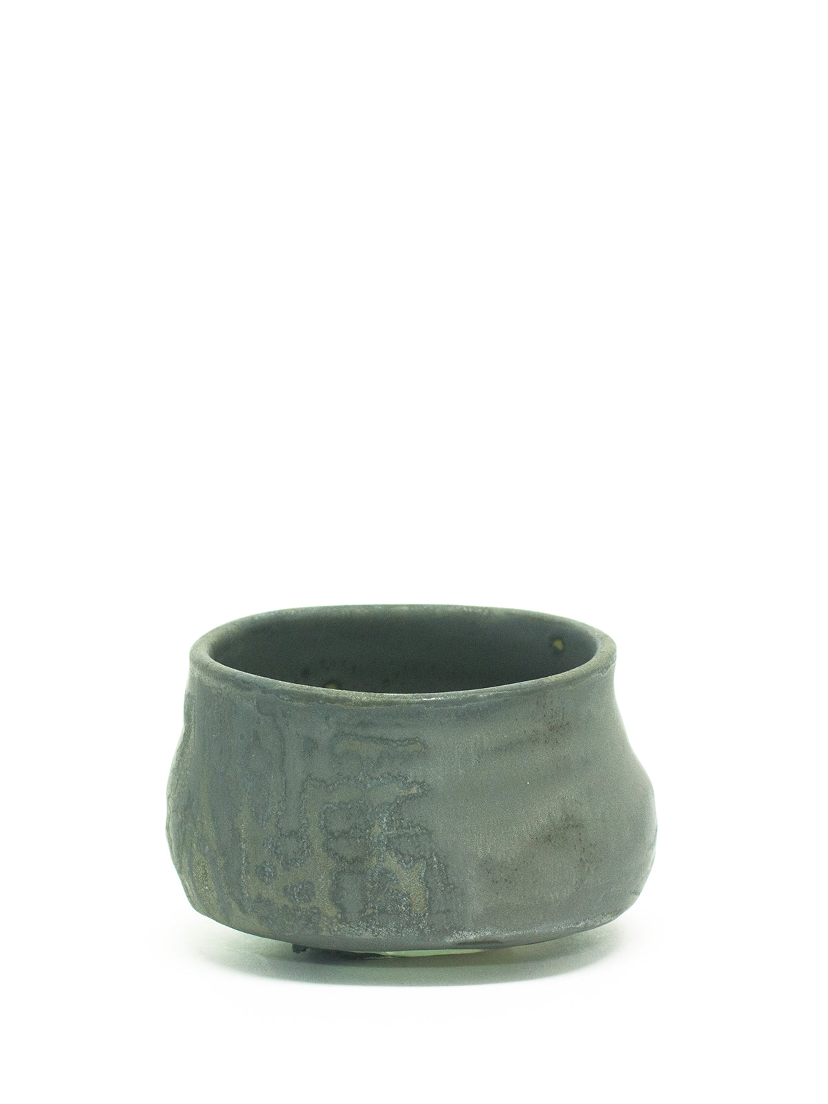 美漸龍黒織部瓷茶盌