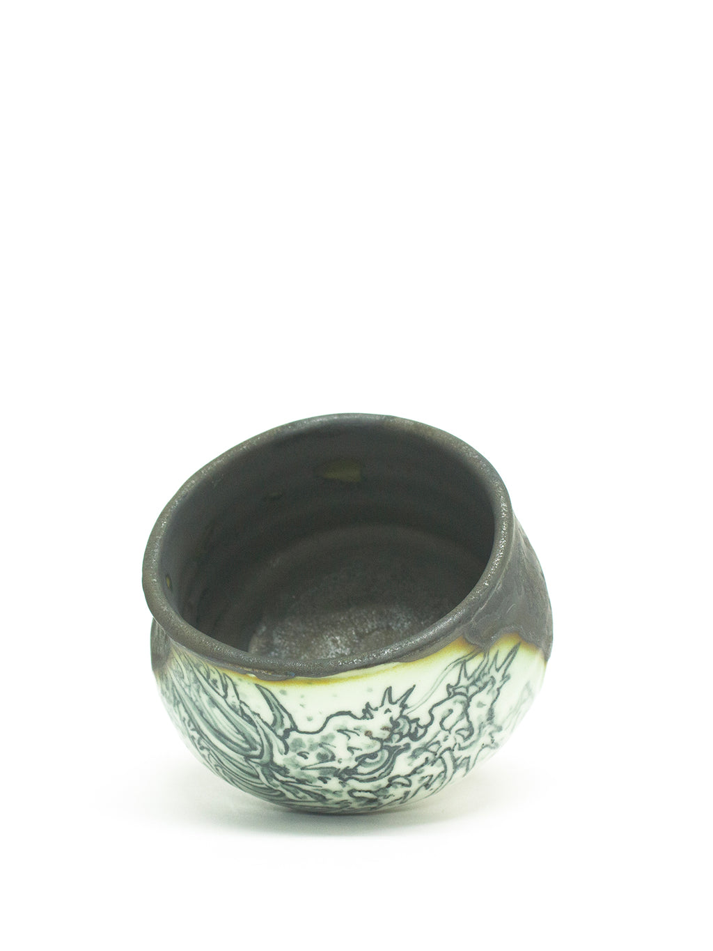 美漸龍黒織部瓷茶盌