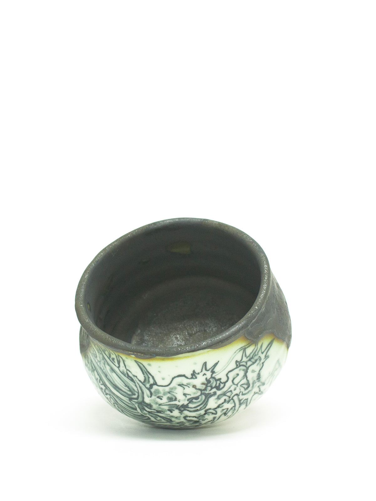 美漸龍黒織部瓷茶盌