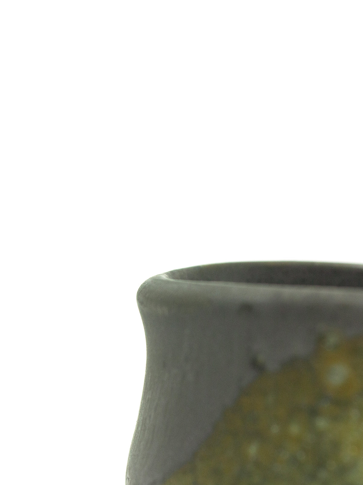 美漸龍黒織部瓷茶盌