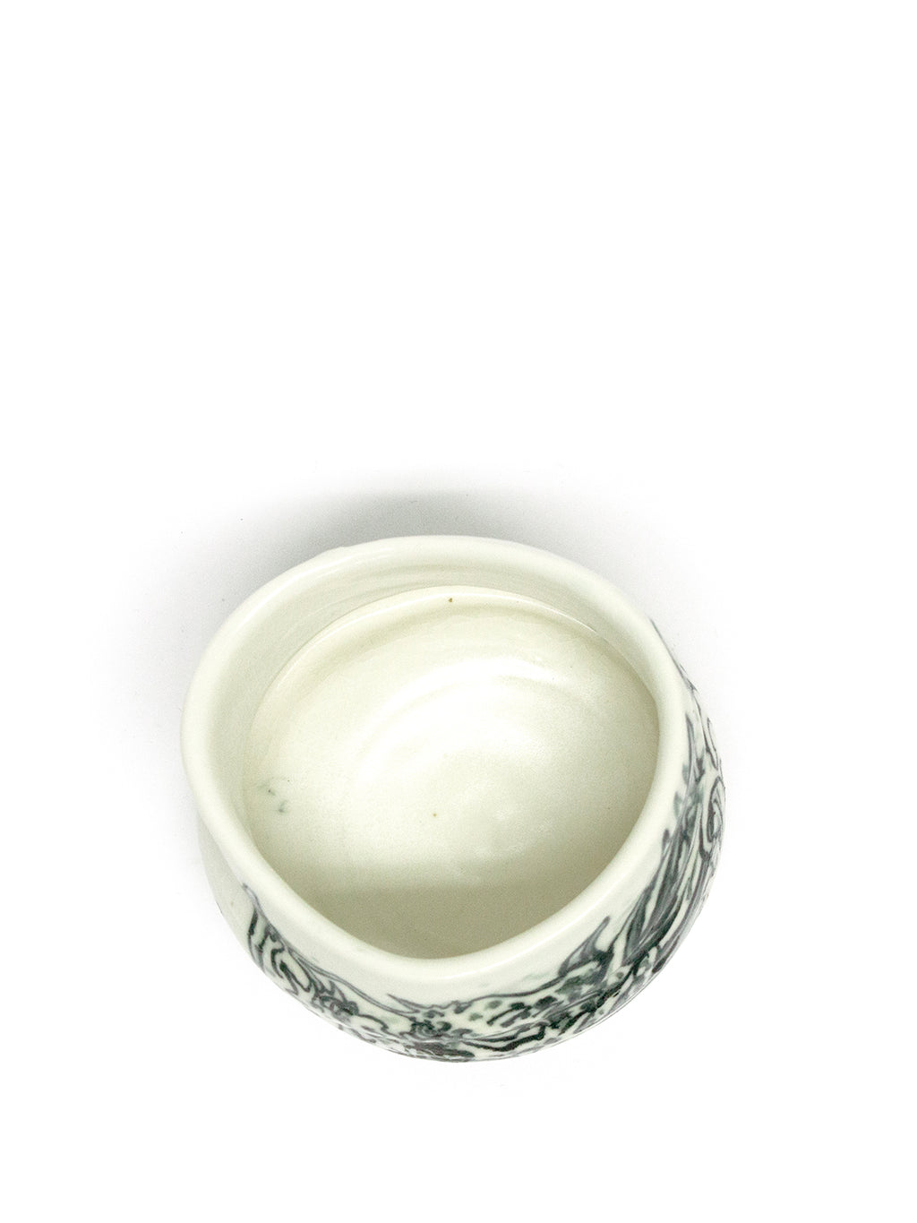 美漸龍水瓷茶盌