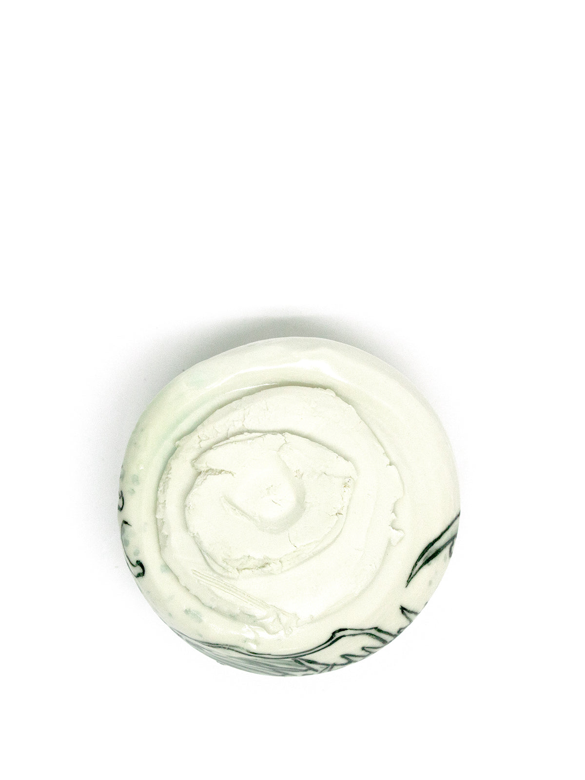 美漸龍水瓷茶盌