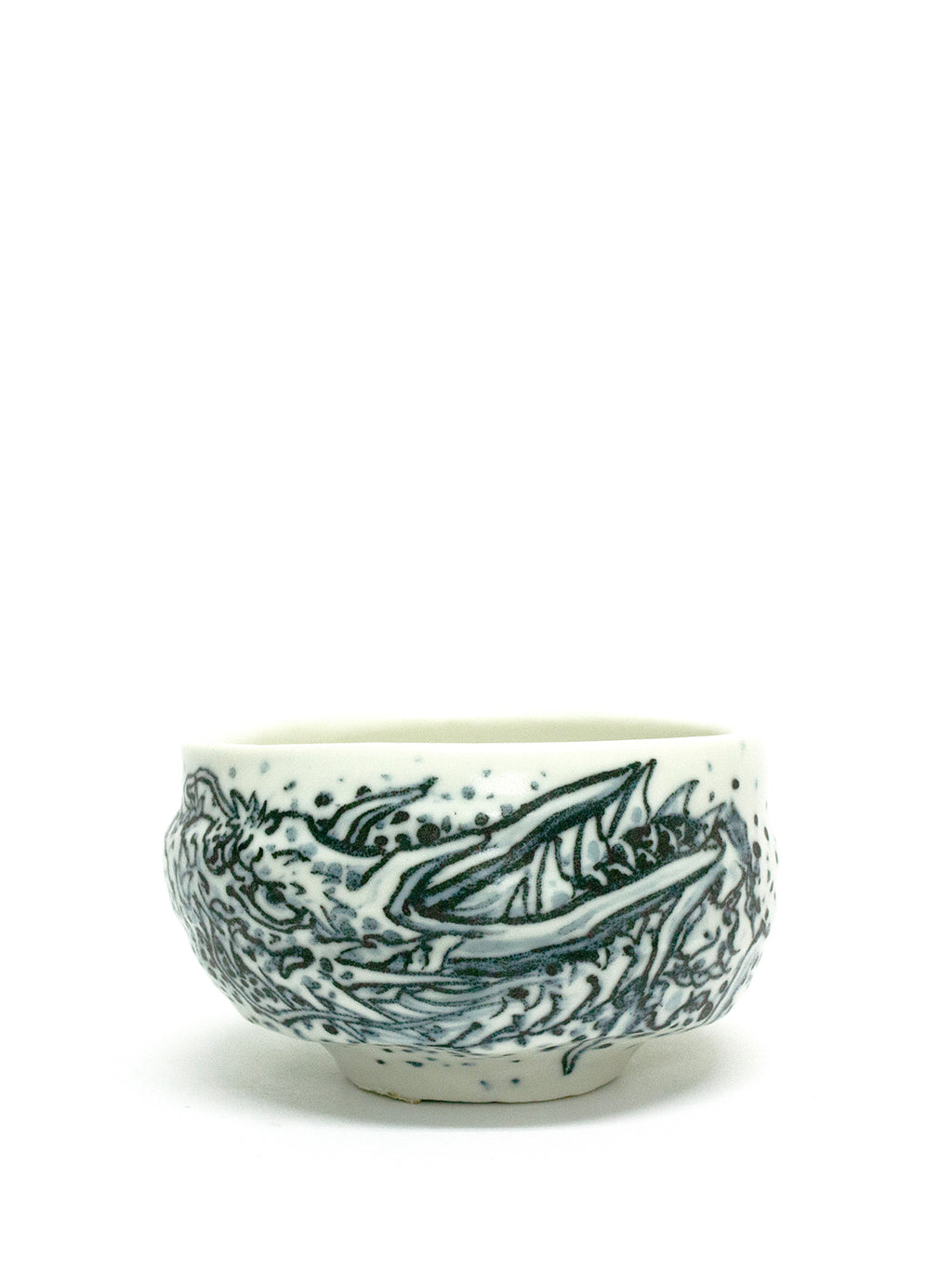 美漸龍水瓷茶盌