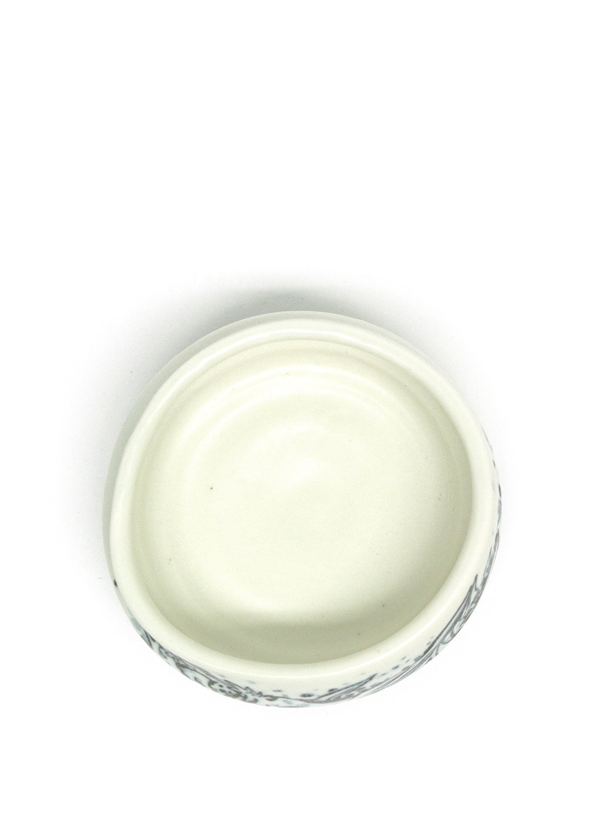 美漸龍水瓷茶盌