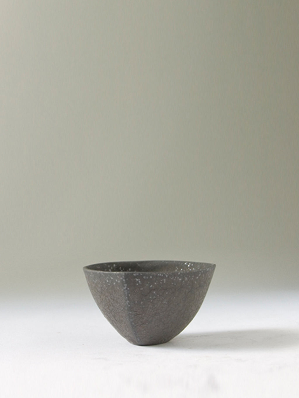 Black Triangle Bowl SS
